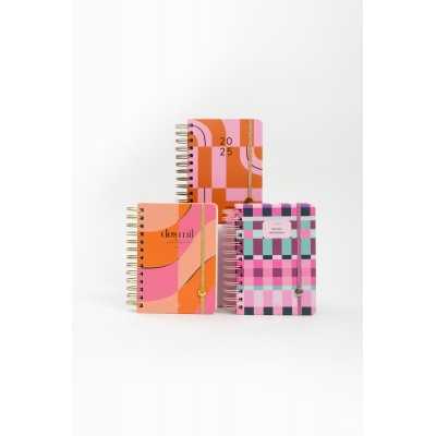 Agenda 12x17 cm diaria Pink con espiral FW