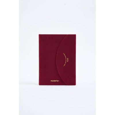 Agenda 15x21 cm diaria Chic BORDÓ con solapa imantada FW